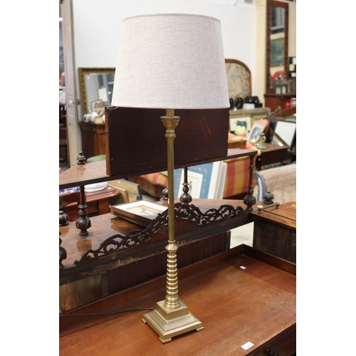 Good quality tall brass lamp,