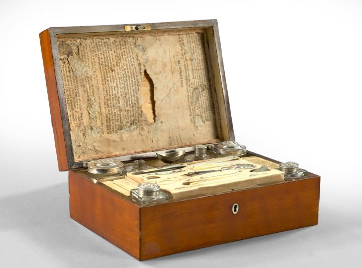 Good Restauration Fruitwood-Cased
