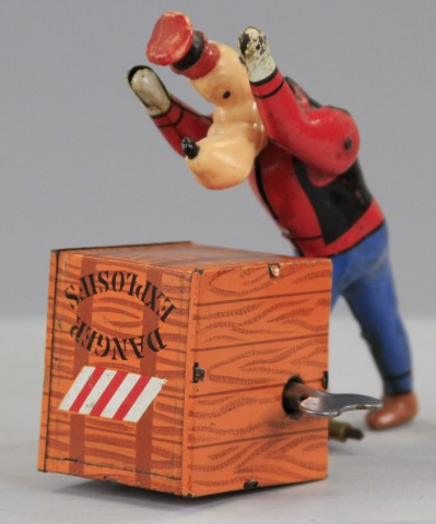 GOOFY ROLLING EXPLOSIVE CRATE