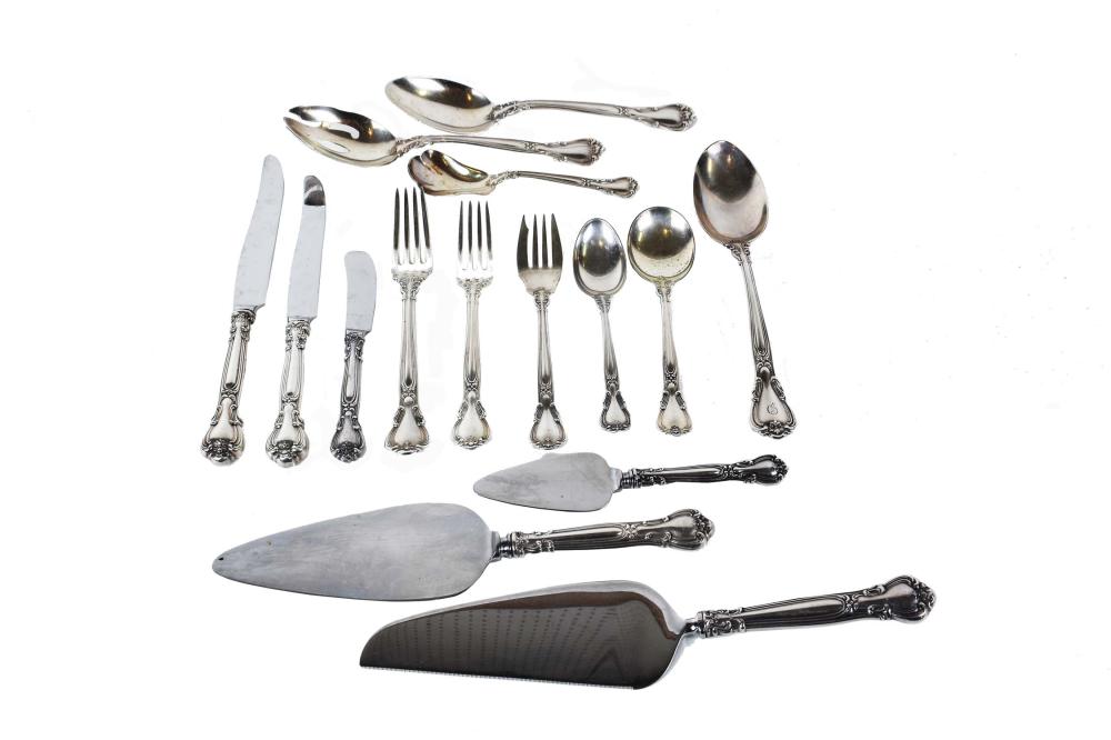 GORHAM STERLING 124 PIECE CHANTILLY