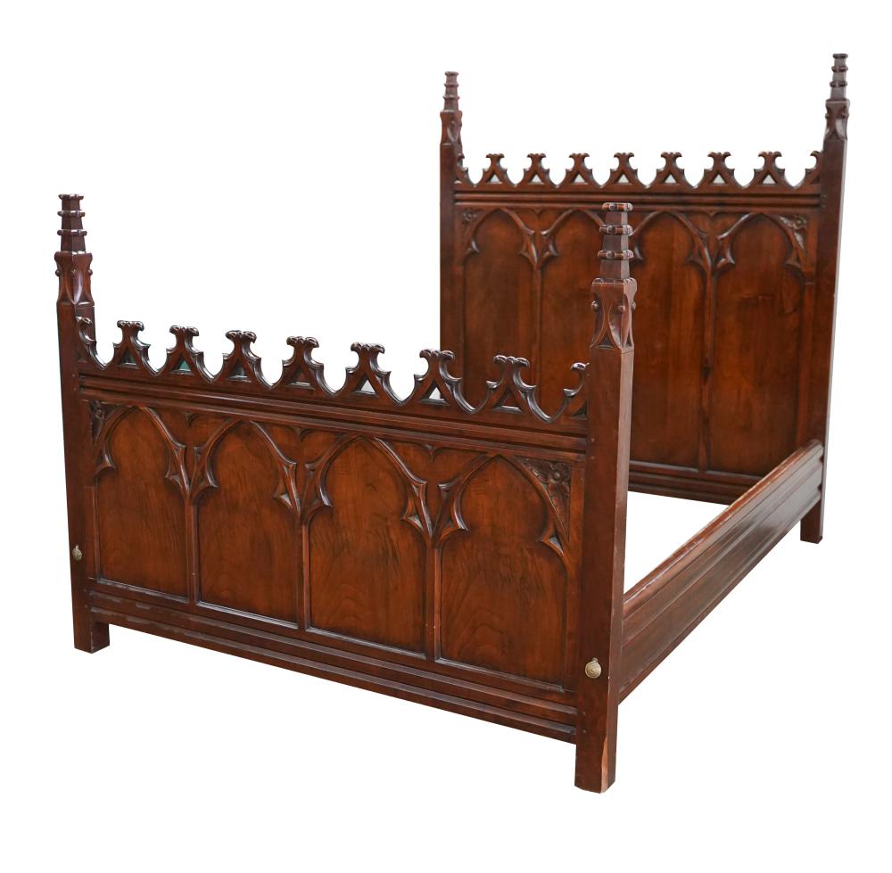 GOTHIC-STYLE CARVED MAHOGANY