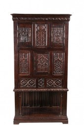 GOTHIC-STYLE CARVED OAK RELIQU