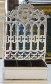 GOTHIC STYLE WHITE PAINTED MET