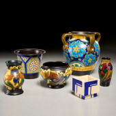 GOUDA ART POTTERY COLLECTION<b