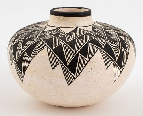GRACE CHINO ACOMA PUEBLO POTTERY