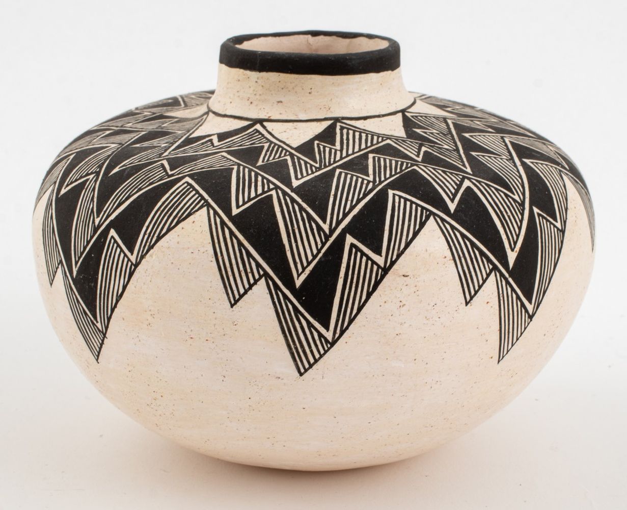 GRACE CHINO ACOMA PUEBLO POTTERY