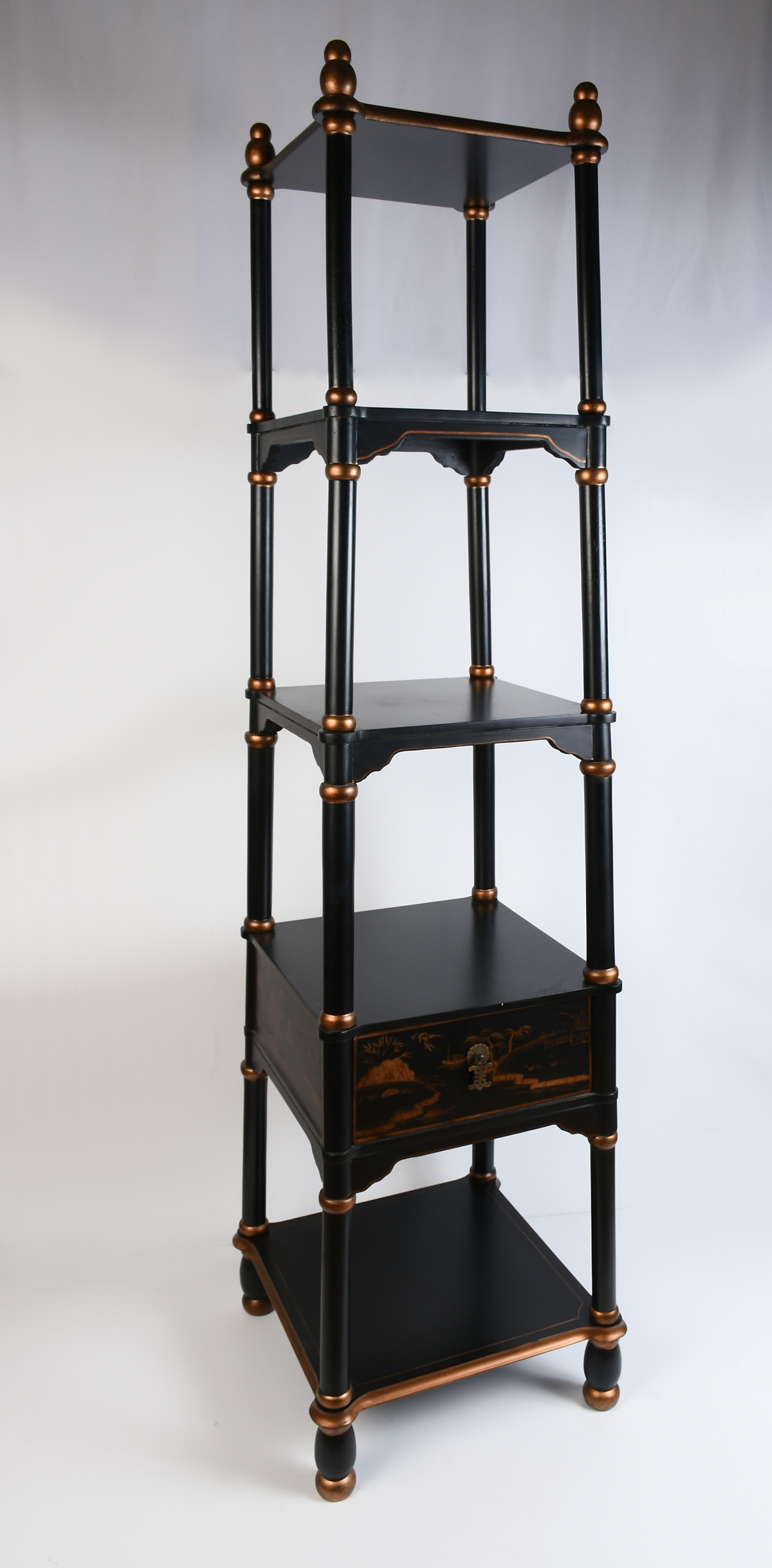 GRADUATED CHINOISERIE ETAGERE: