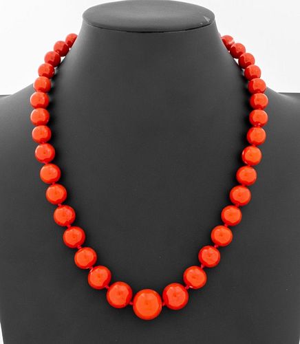 GRADUATED CORAL BEAD NECKLACE 18K