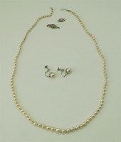 GRADUATED PEARL NECKLACE AND S