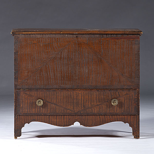 Grained Mule Chest New England