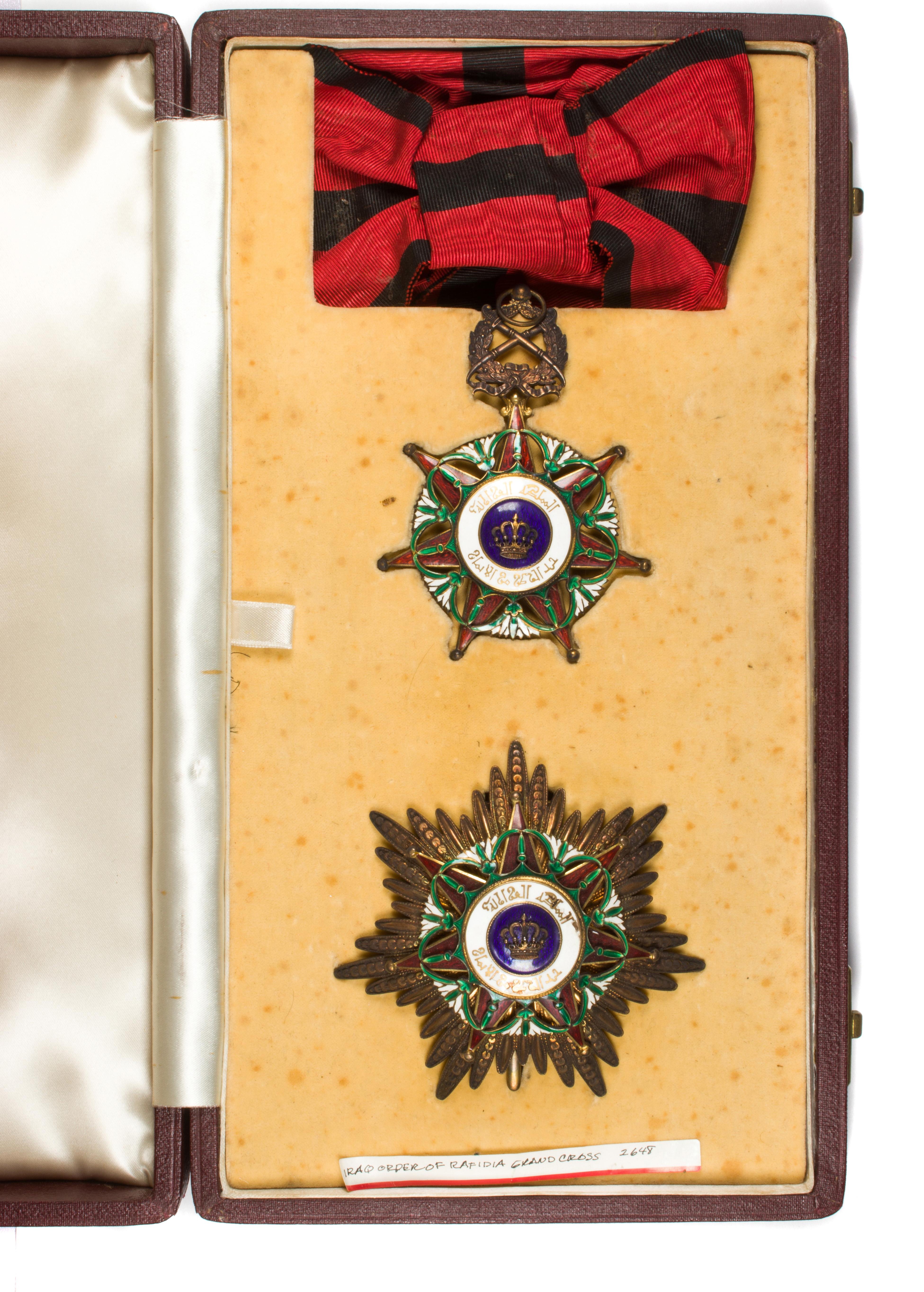 GRAND CROSS CASED SET OF THE IRAQI