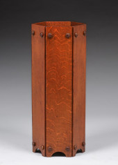 GRAND RAPIDS SIX-SIDED OAK UMB