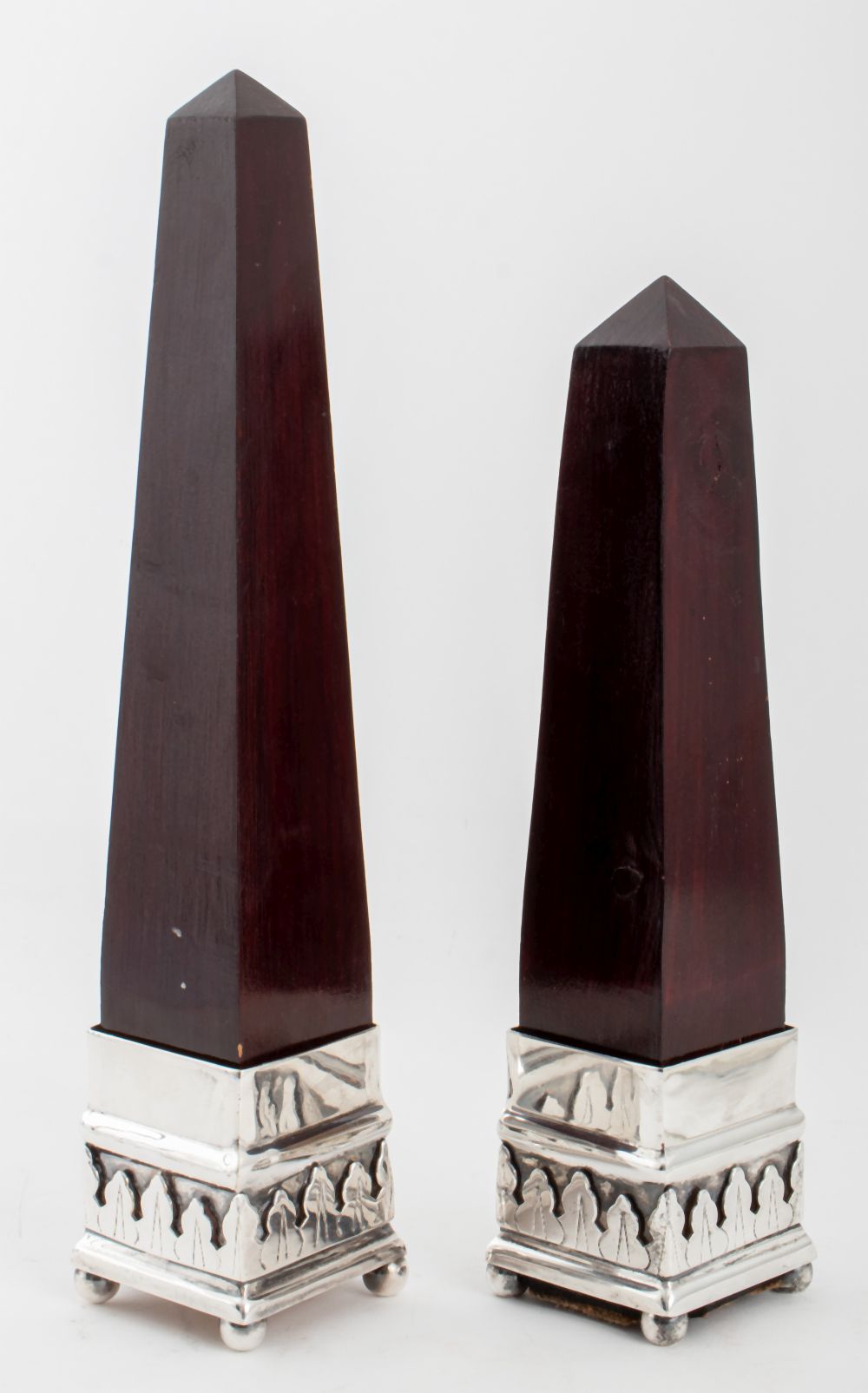 GRAND TOUR MANNER MAHOGANY