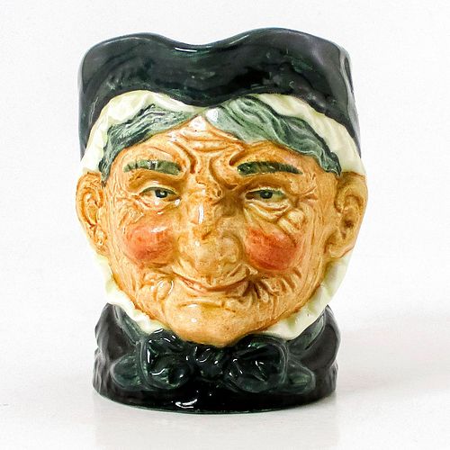 GRANNY D6384 - SMALL- ROYAL DOULTON