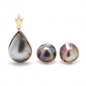 GRAY MABé PEARL PENDANT AND EA