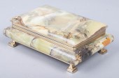 Green agate dresser box, 7"L,