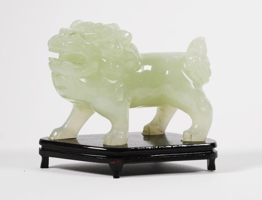 GREEN CARVED QUARTZ CHINESE FOO DOG