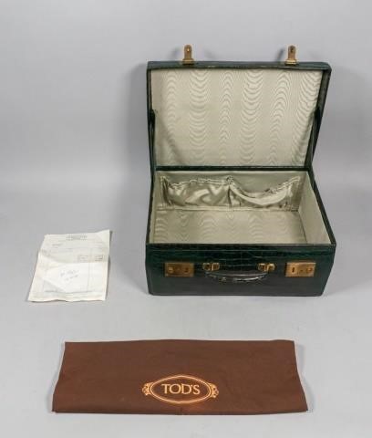 GREEN CROCODILE LEATHER