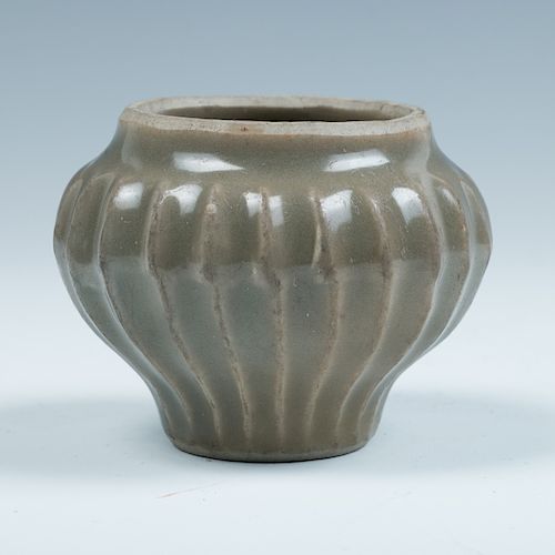GREEN GLAZE WATER POTThe waterpot