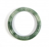 GREEN HARDSTONE ROUND SHAPED B