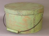 GREEN PAINTED HANDLED CAKE/PAN