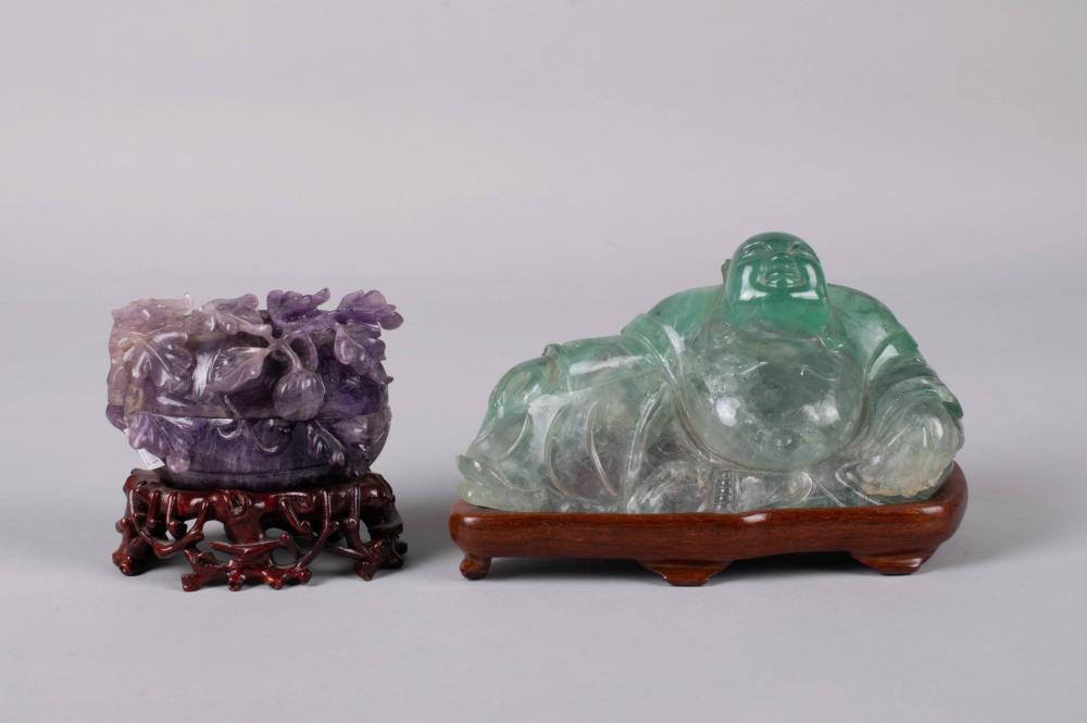 GREEN QUARTZ FIGURE OF HOTEI AND