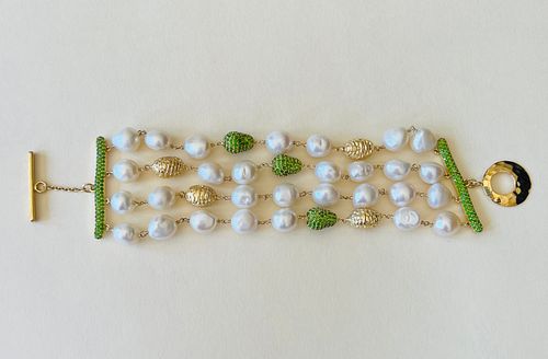 GREEN TOURMALINE AND WHITE