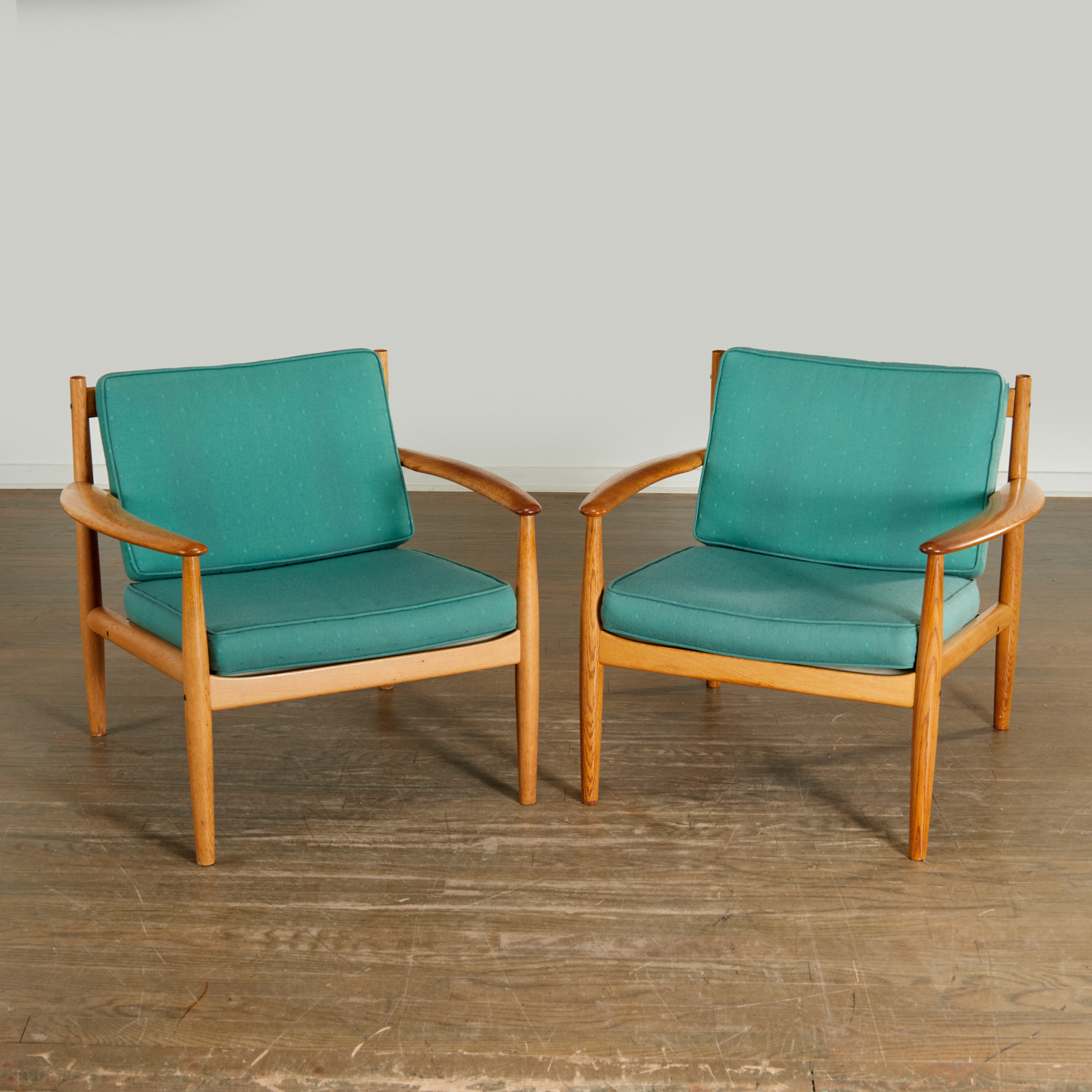 GRETA JALK, PAIR MODEL 118 OAK