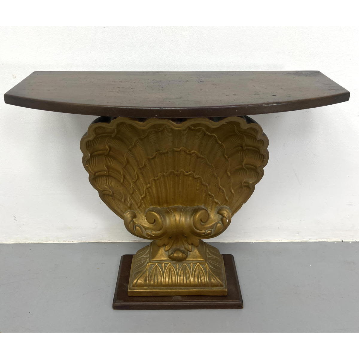 Grosfeld House style Carved Plaster