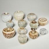 GROUP (12) SAWANKHALOK CERAMIC