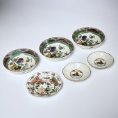 GROUP (6) JAPANESE PORCELAINS,