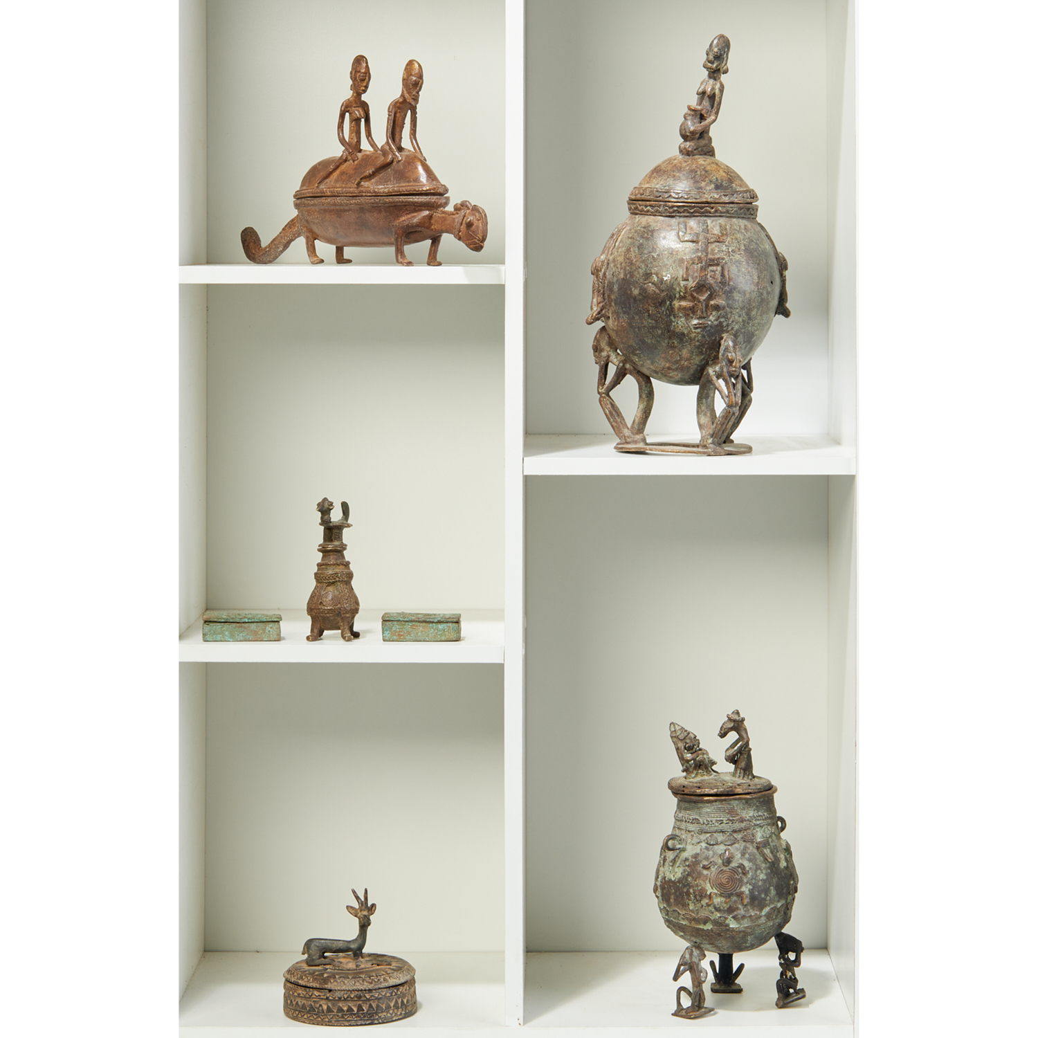 GROUP (7) AFRICAN LIDDED METAL