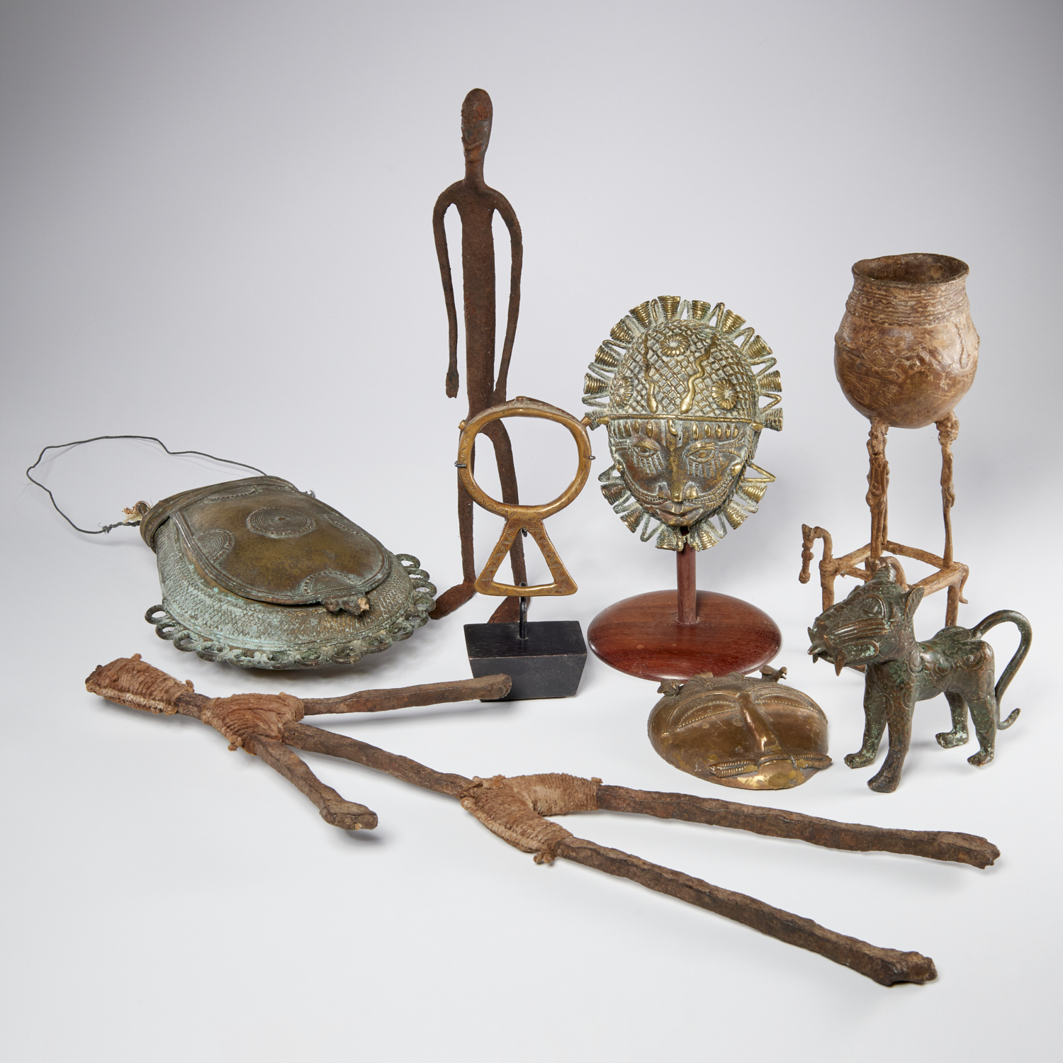 GROUP (8) OLD TRIBAL METAL