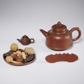 GROUP CHINESE YIXING WARES 19t