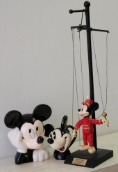 GROUP, DISNEY MICKEY MOUSE COL