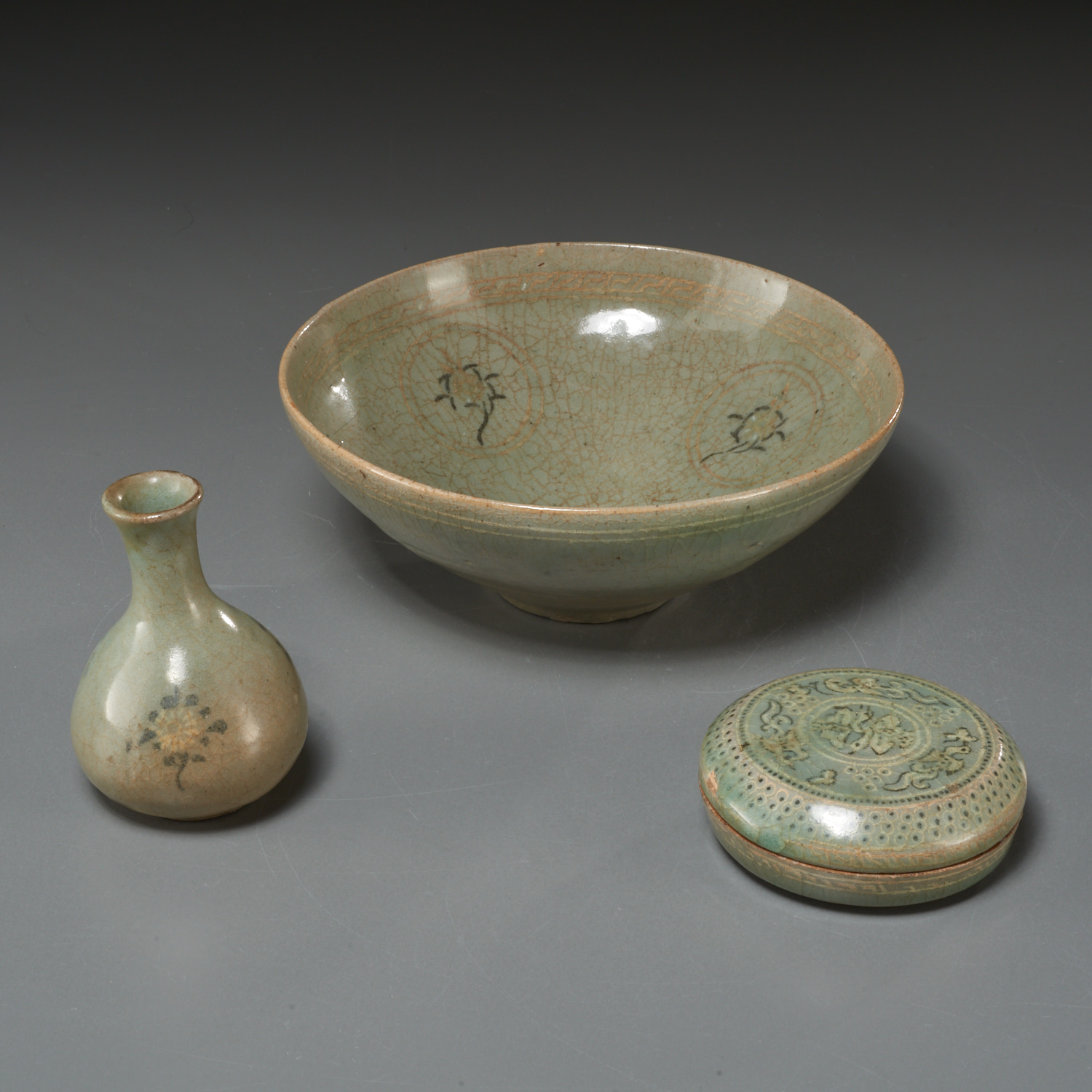 GROUP EARLY KOREAN CELADON GLAZED