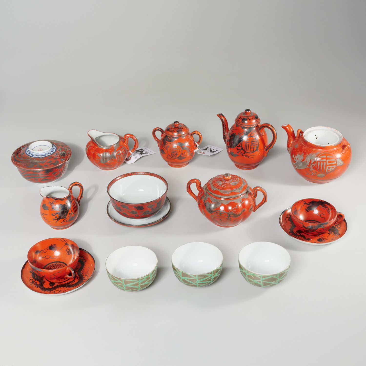GROUP JAPANESE PORCELAIN TEA