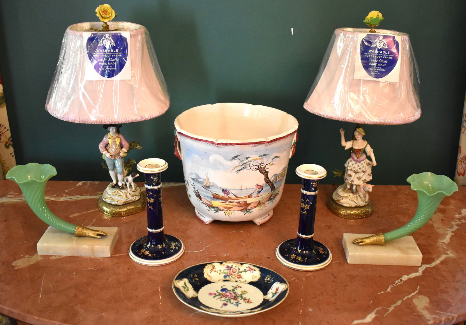 GROUP LOT: LAMPS, CANDLESTICKS,