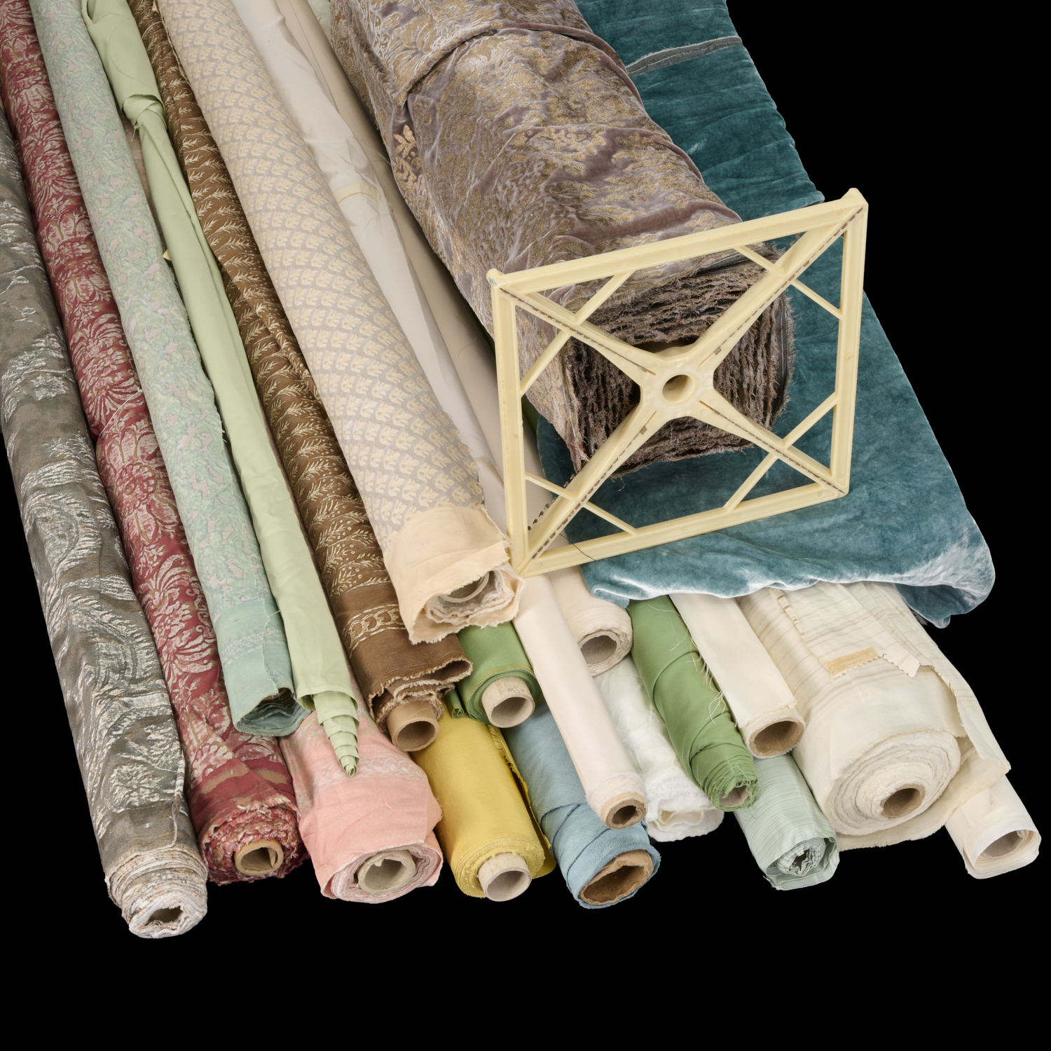 GROUP LUXURY DESIGNER FABRICS,