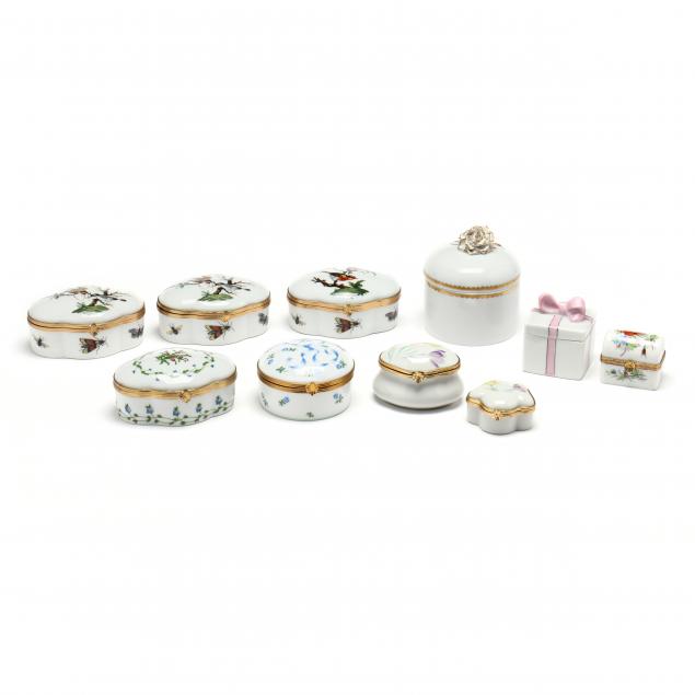 GROUP OF (10) LIMOGES DRESSER /