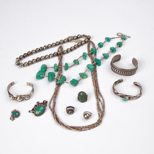 GROUP OF 11 NATIVE AMERICAN JEWELRY