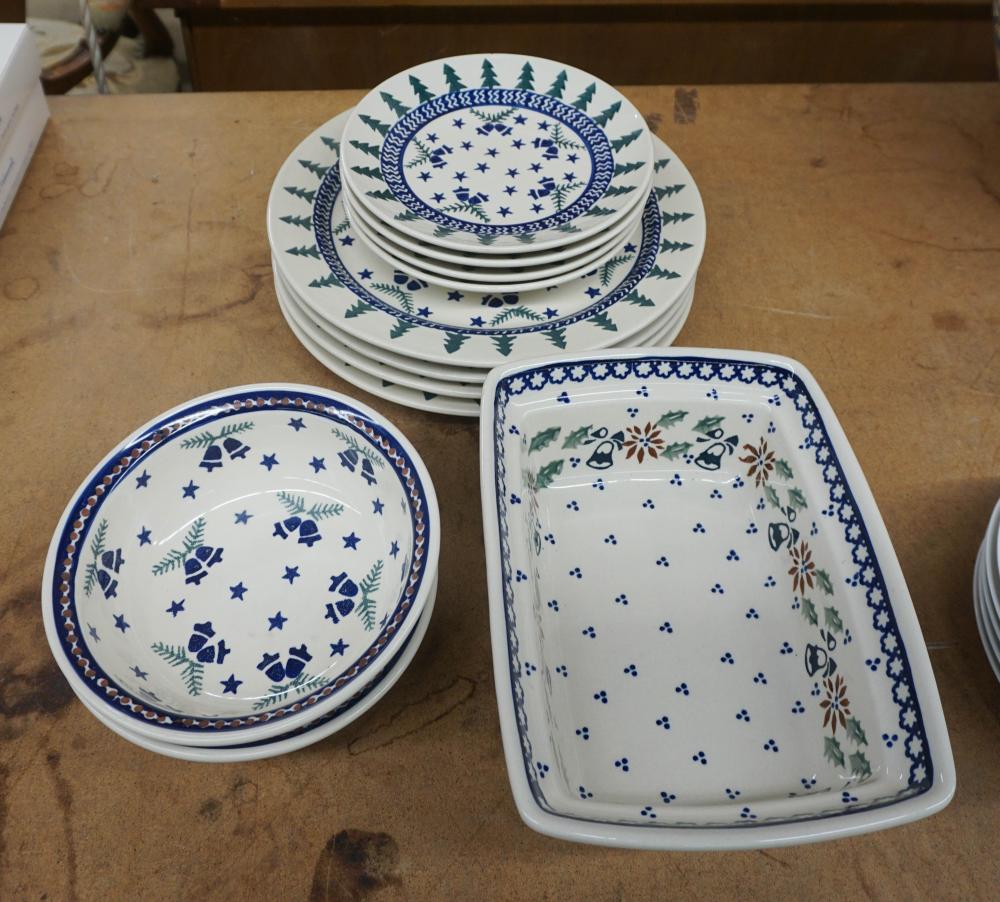 GROUP OF 11 POLISH STONEWARE