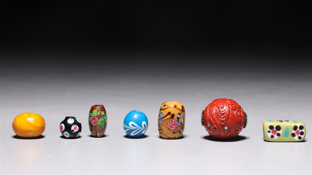 Group of 13 various Japanese
