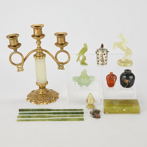 GROUP OF 14 SNUFF BOTTLES AND