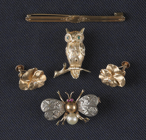 Group of 14K yellow gold to include