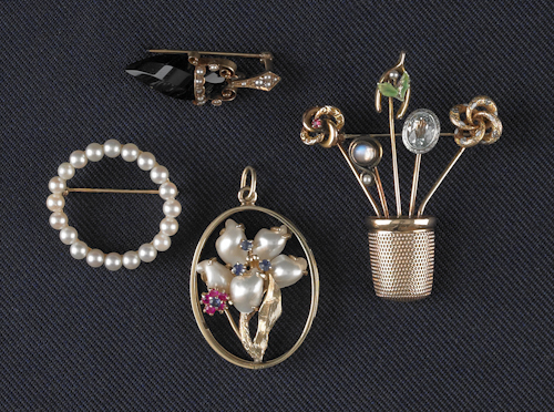 Group of 14K yellow gold brooches