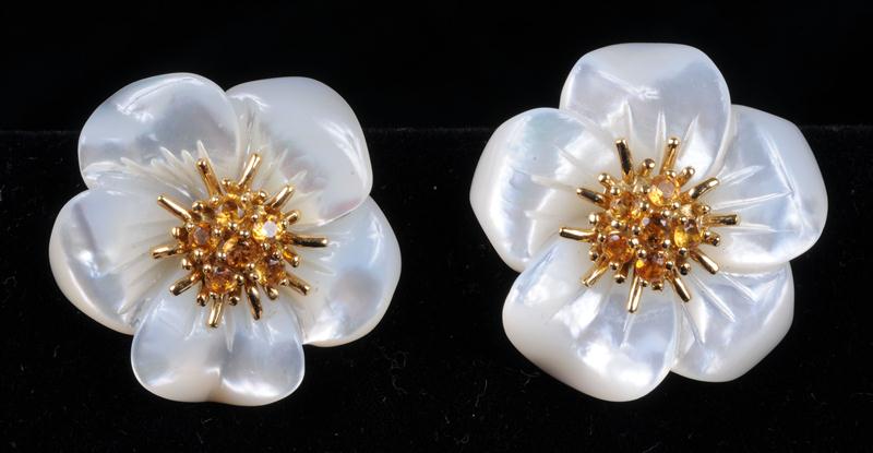 GROUP OF 18K GOLD MOTHER OF PEARL