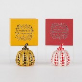GROUP OF 2 YAYOI KUSAMA CAST R