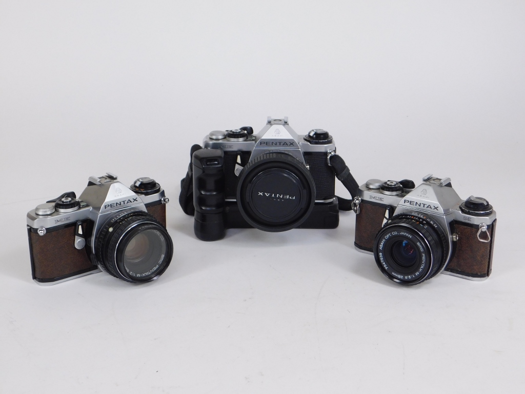 GROUP OF 3 PENTAX ME 35MM SLR