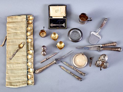 GROUP OF 33 SILVER PIECES INCLUDING